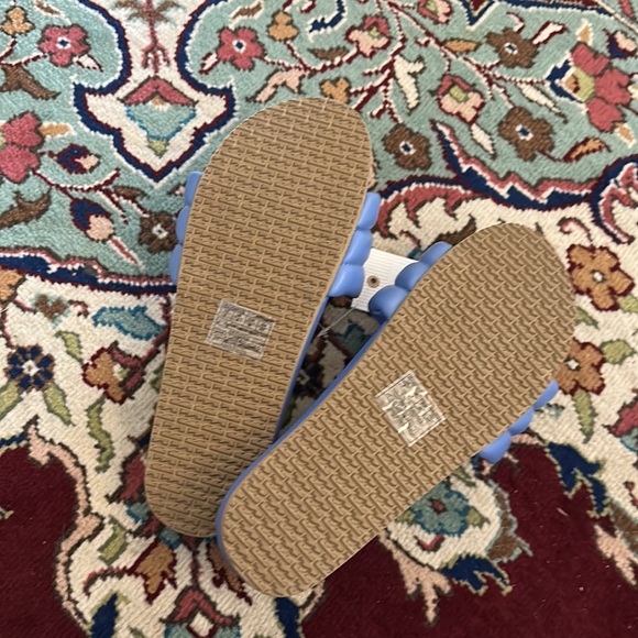 Billabong Slides Size 8 - Picture 2 of 3